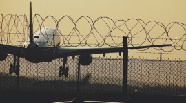 Skycop rozstrzyga spór o odszkodowania lotnicze od Air Baltic BIZNES, Lotnictwo - Skycop wystąpił do sądu przeciwko liniom lotniczym Air Baltic. Przedmiotem sporu były niezapłacone odszkodowania za opóźnione i odwołane loty, przysługujące pasażerom na podstawie rozporządzenia (WE) 261/2004.